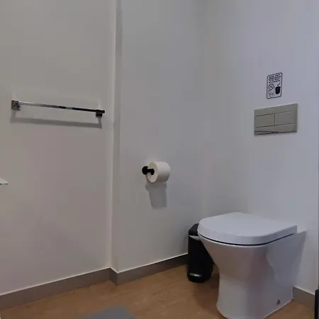 The Jolie - A Retreat In The In An Entire House * Funchal