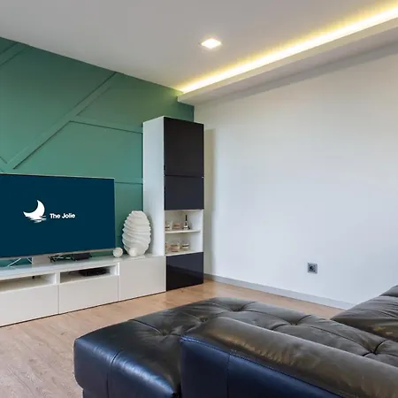 The Jolie - A Retreat In The In An Entire House * Funchal