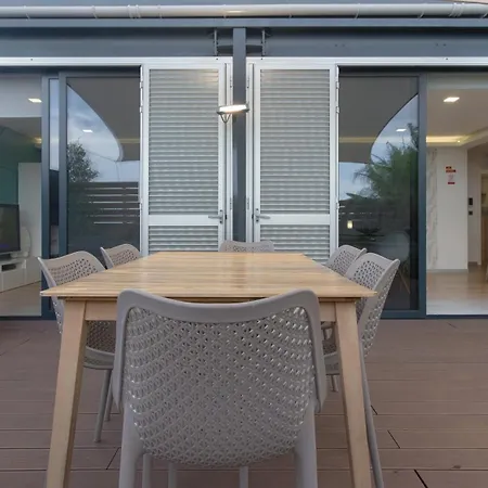 Nyaraló The Jolie - A Retreat In The In An Entire House Funchal