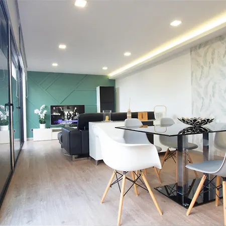 The Jolie - A Retreat In The In An Entire House *