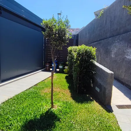 The Jolie - A Retreat In The In An Entire House Дом отдыха Фуншал