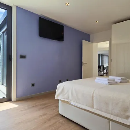 The Jolie - A Retreat In The In An Entire House * Funchal