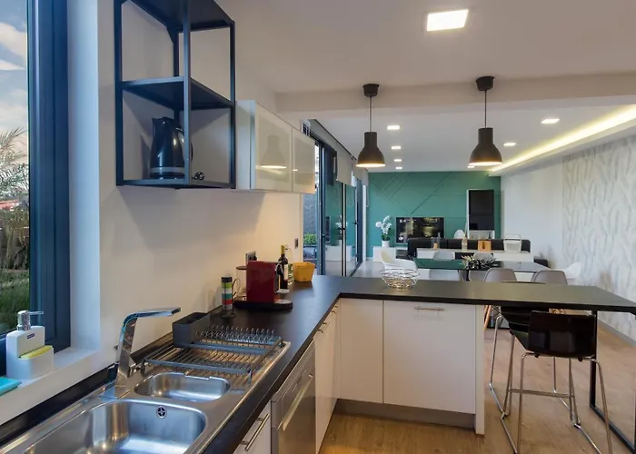 The Jolie - A Retreat In The In An Entire House Casa vacanze