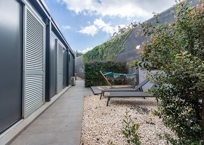 The Jolie - A Retreat In The In An Entire House Funchal (Madeira)